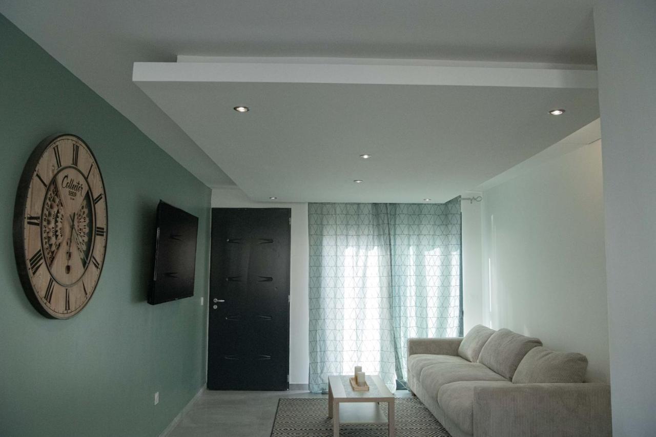Studio Meuble Avec Terrasse Port-de-Bouc Exterior foto